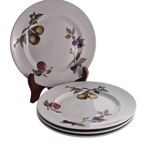 4 Royal Worcester Evesham Dessert Salad Plates 8" fruits & vegetables vtg flaw - Picture 1 of 12